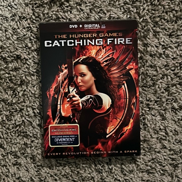 The Hunger Games - Catching Fire DVD - Picture 1 of 3